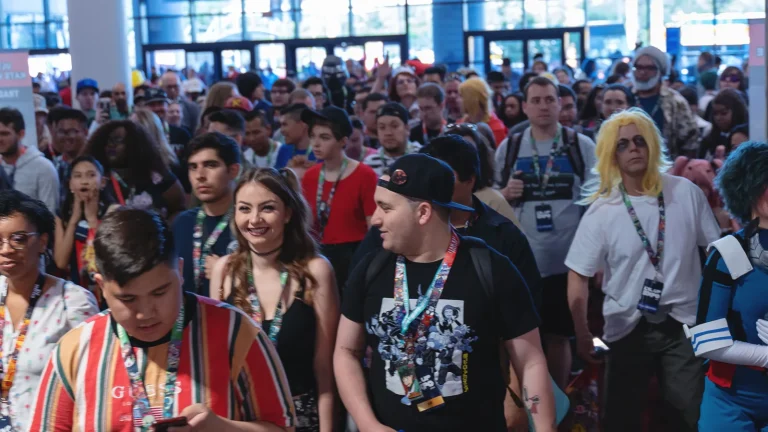 Crowd of players at a video game expo