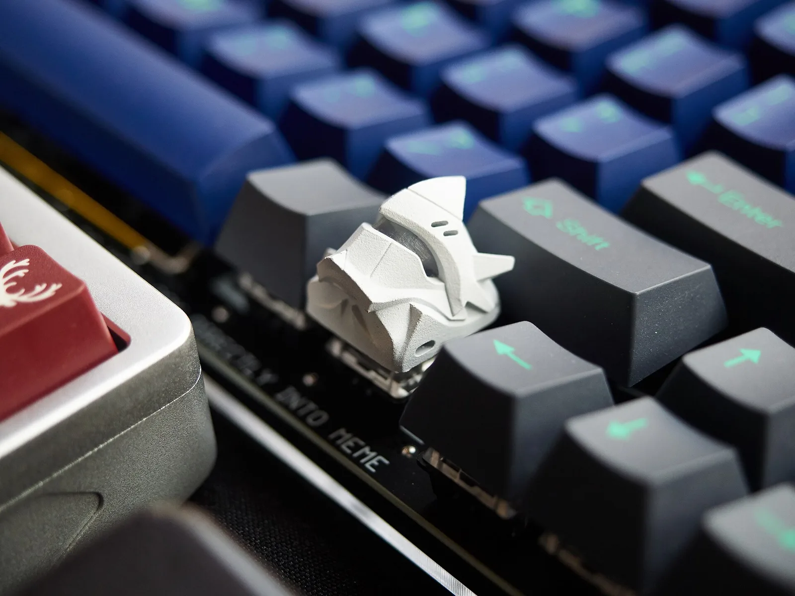 Custom mechanical keyboards at an enthusiast meetup